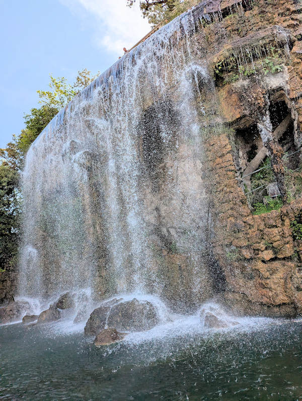 Cascade on Castle Hill