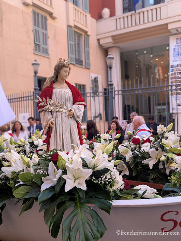 Saint Reparata statue
