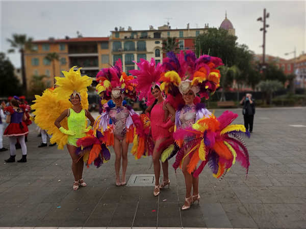 Nice Carnival lady performers
